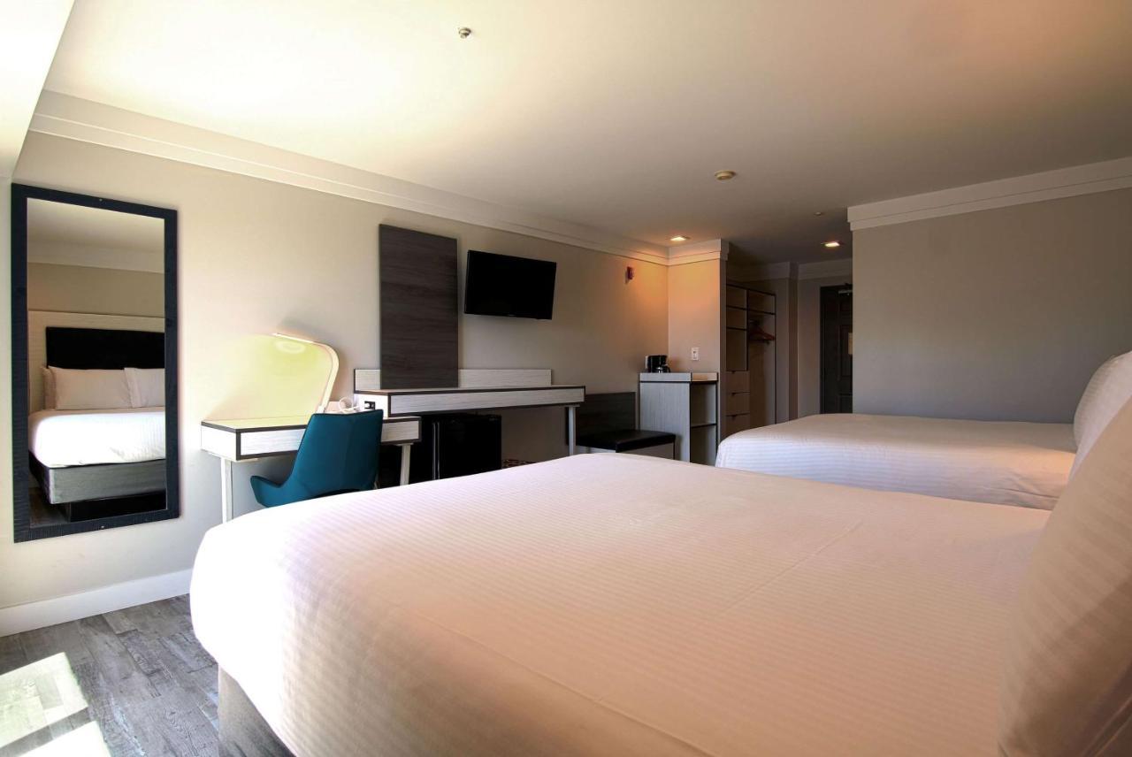 Art Hotel Лагуна Бийч Екстериор снимка