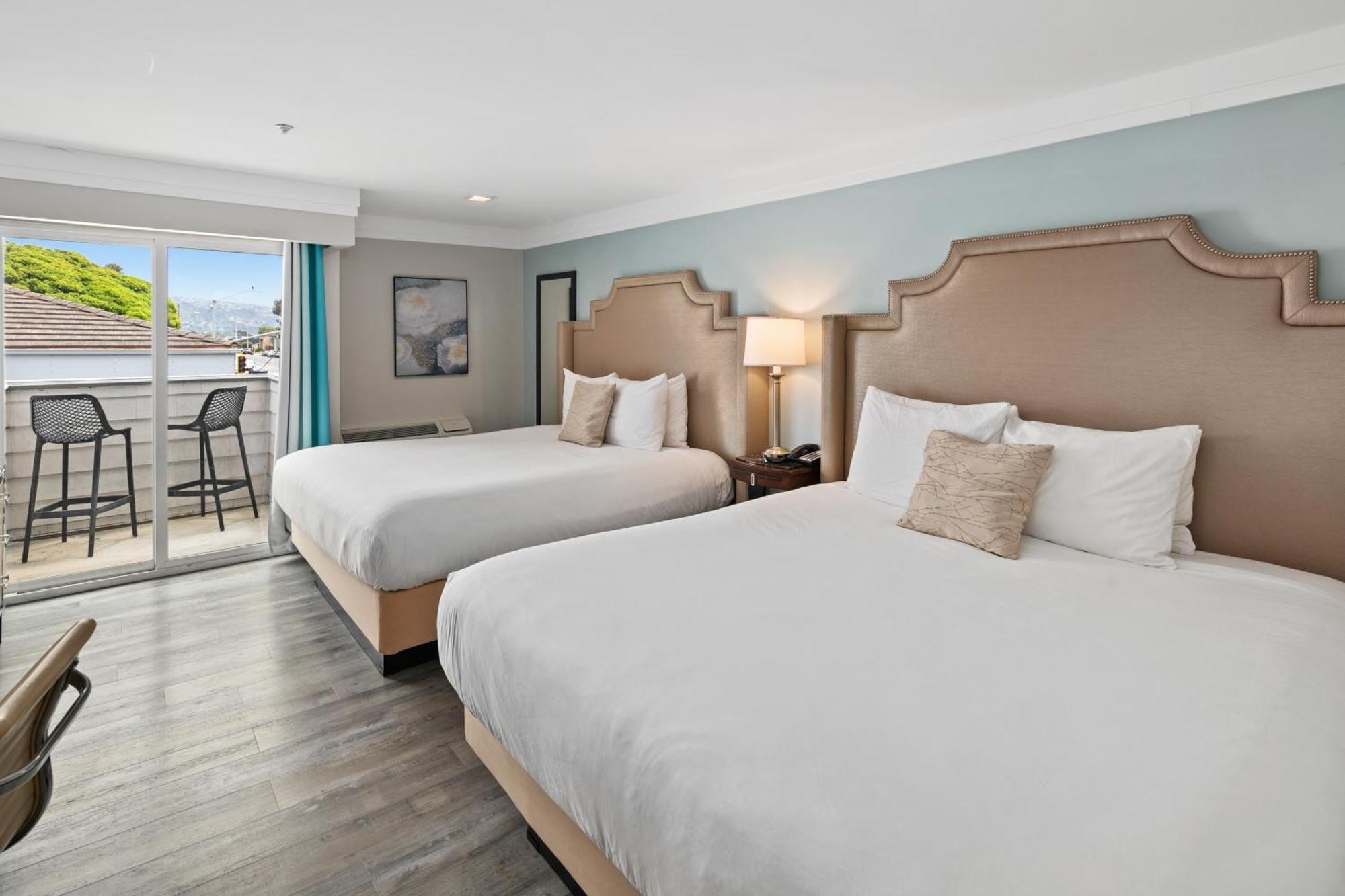 Art Hotel Лагуна Бийч Екстериор снимка