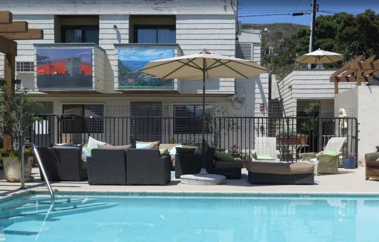 Art Hotel Лагуна Бийч Екстериор снимка